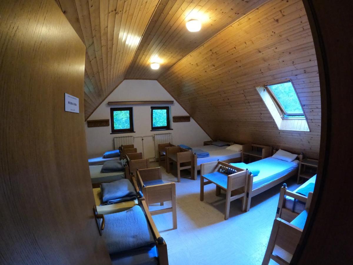 Pus Bavsica Hostel Log pod Mangartom Ngoại thất bức ảnh