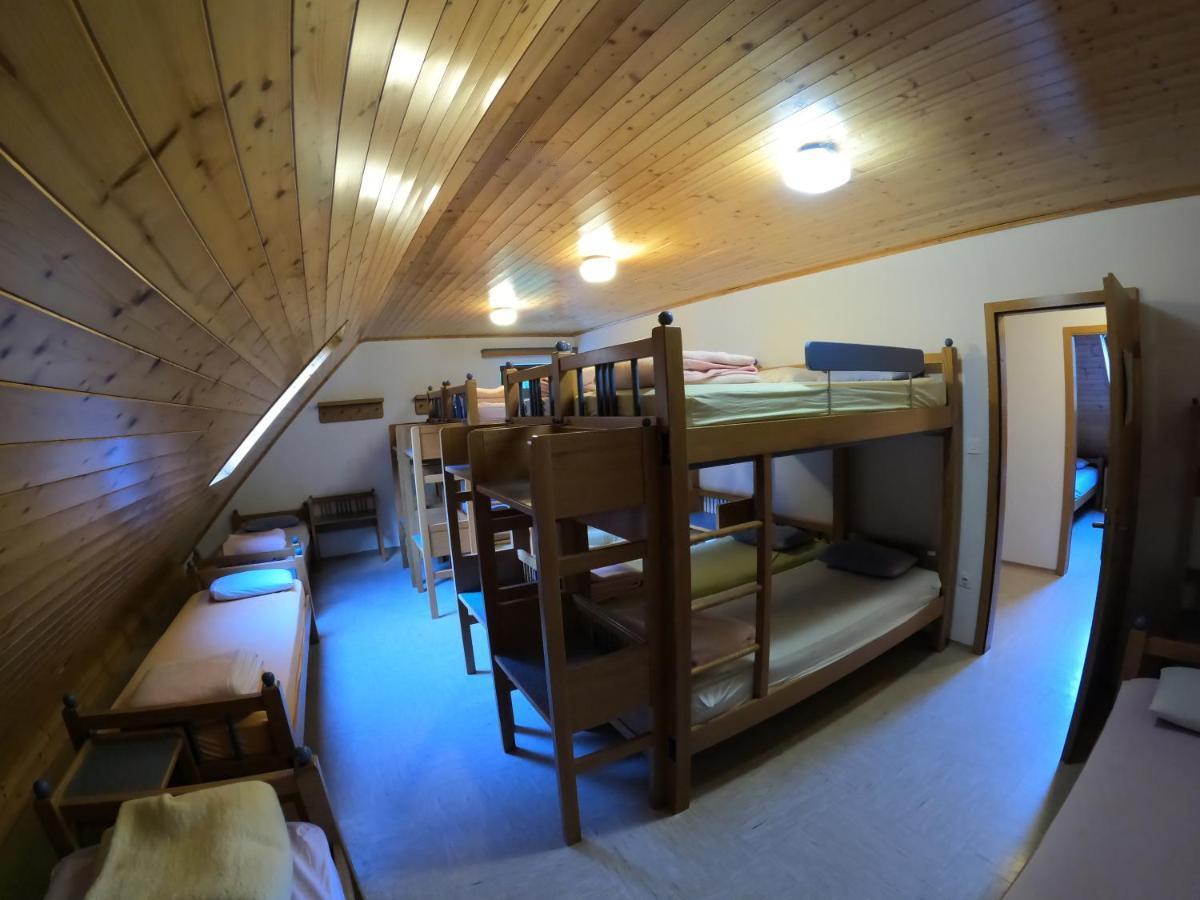Pus Bavsica Hostel Log pod Mangartom Ngoại thất bức ảnh
