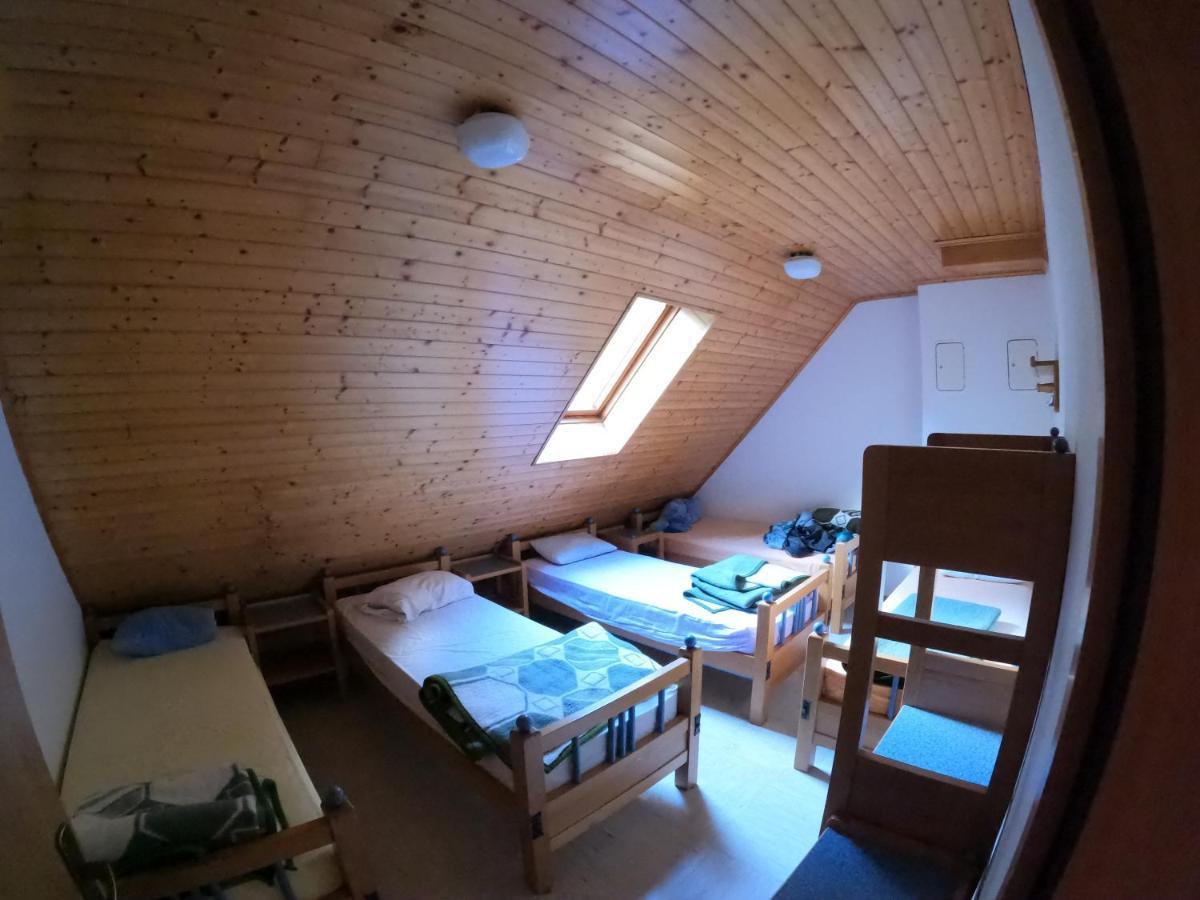 Pus Bavsica Hostel Log pod Mangartom Ngoại thất bức ảnh