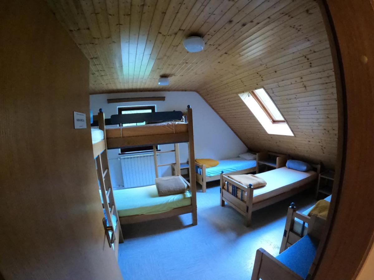 Pus Bavsica Hostel Log pod Mangartom Ngoại thất bức ảnh